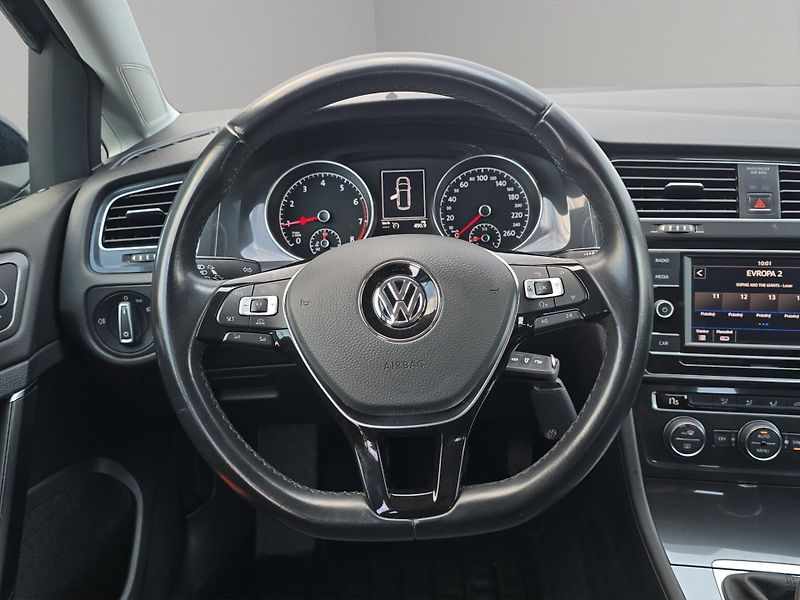 Volkswagen Golf (2018) VARIANT 1.0 TSi 81kW, ČR, serv - fotka 10 z 23