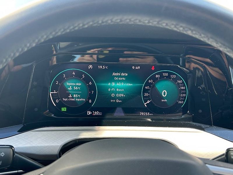 Volkswagen Golf Life 6G 1,5TSi - fotka 12 z 24