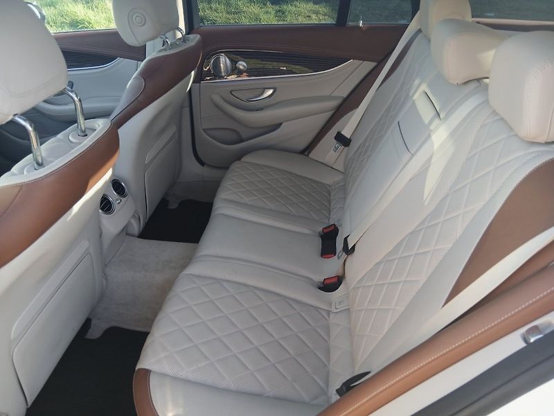 Mercedes-Benz Třídy E 350d All Terrain 190kW Designo - fotka 16 z 20