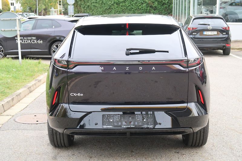 Mazda CX-6e (2026) EV 258ps Takumi Plus - fotka 12 z 33