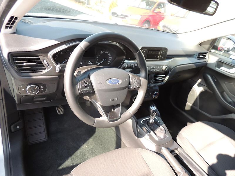 Ford Focus (2019) 1.0i,92kw,Trend,ČR,1maj. - fotka 18 z 50