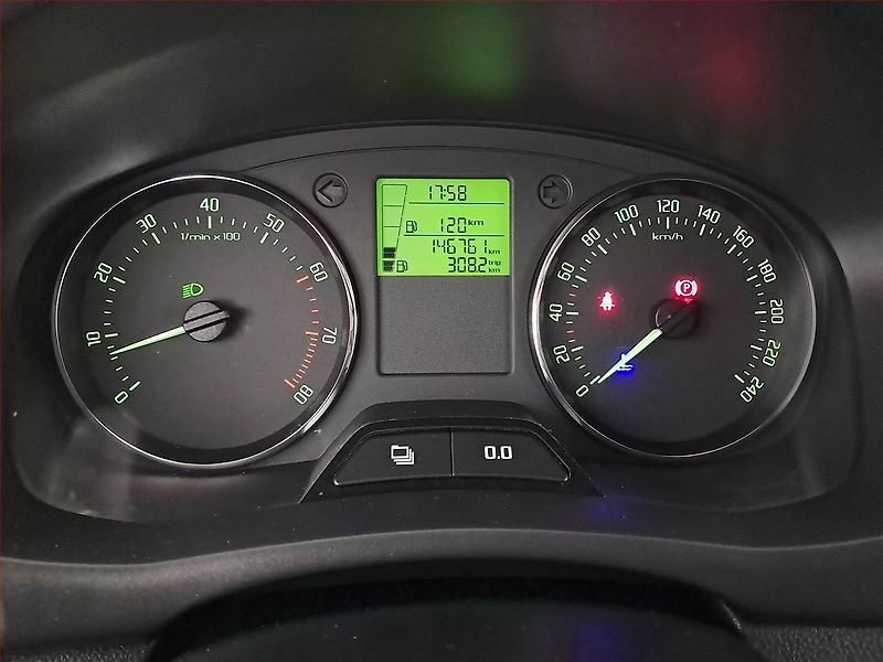 Škoda Fabia (2011) Ambition 1.2 TSI - fotka 11 z 16