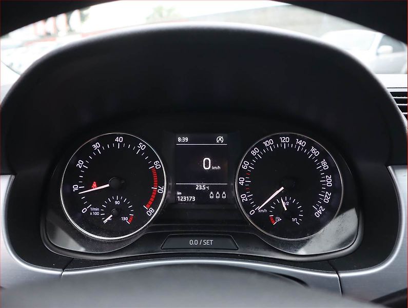 Škoda Fabia (2016) 1.2 TSI, Serv.kniha, Tempomat - fotka 11 z 18