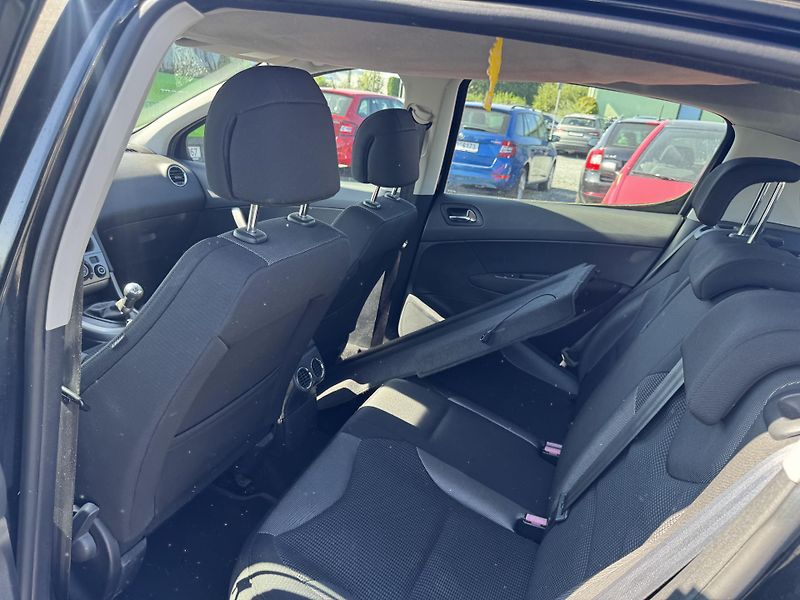 Peugeot 308 1.6 VTi , 155 tis km - fotka 13 z 19