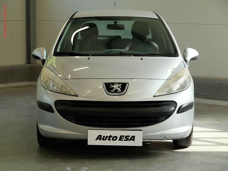 Peugeot 207 (2008) 1.4i, 2.maj, AC - fotka 2 z 17