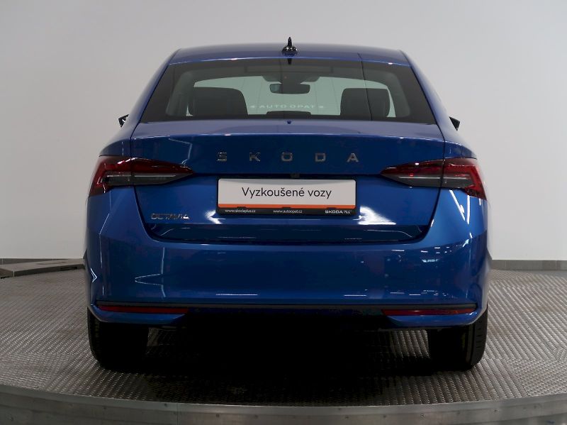 Škoda Octavia (2024) SELECTION 2.0TDI 85KW MATRIX - fotka 9 z 37