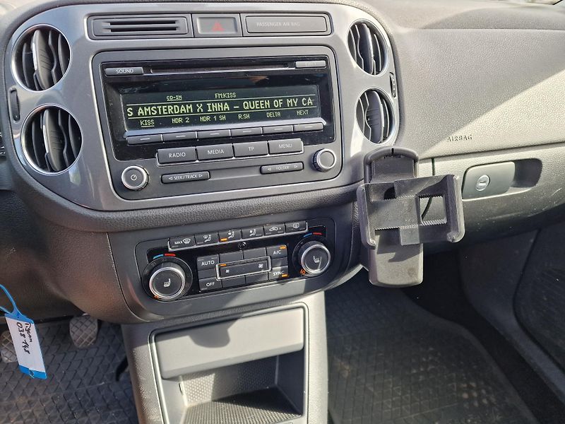 Volkswagen Tiguan 2,0TDI 103KW SPORT&STYLE  TAŽN - fotka 13 z 19