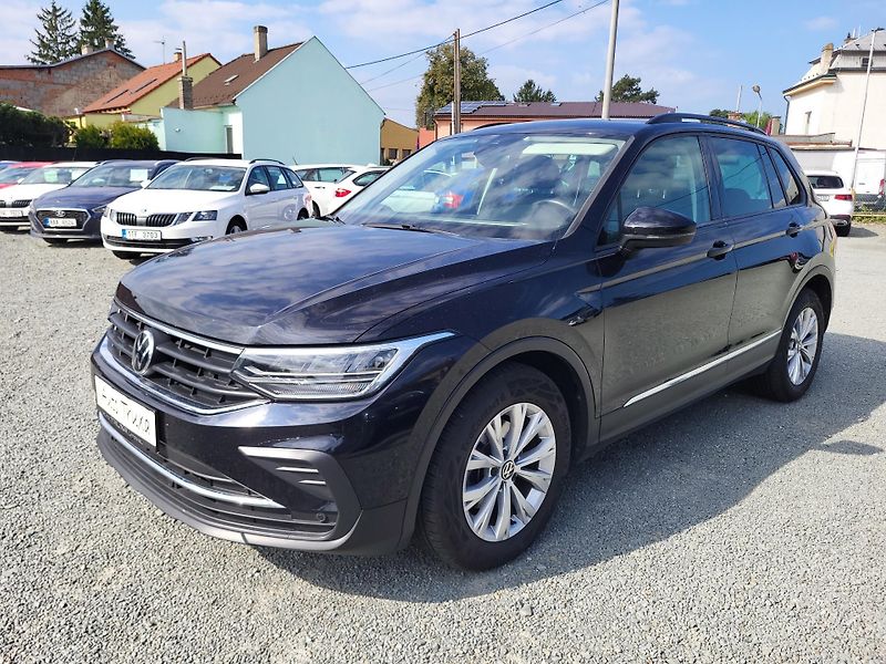 Volkswagen Tiguan 2.0 TDi 90kW LIFE - fotka 2 z 44