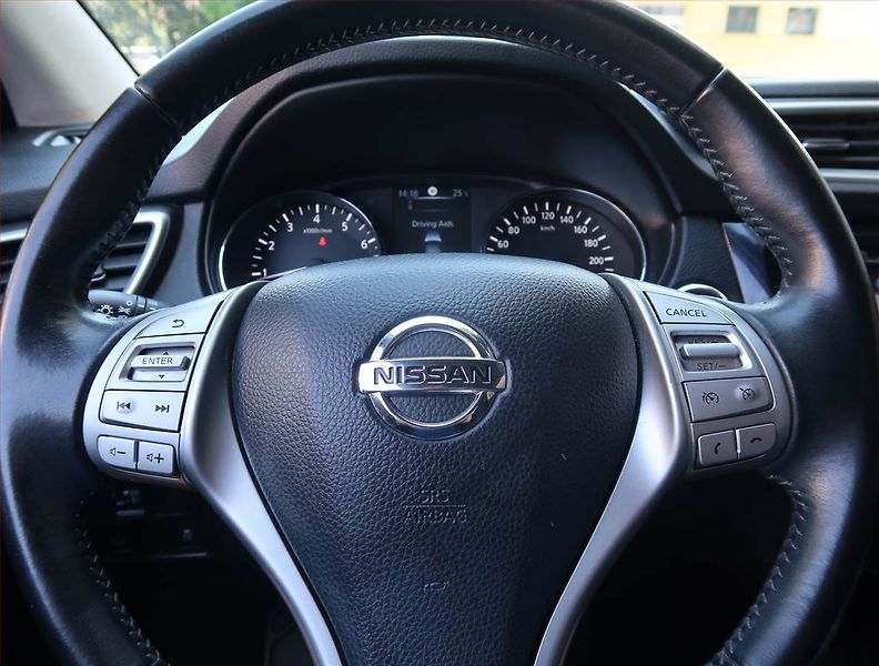 Nissan Qashqai (2015) 1.2 DIG-T, Navi, Tempomat - fotka 15 z 21