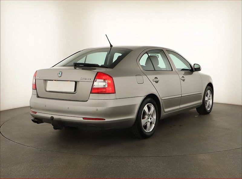 Škoda Octavia (2012) 1.4 TSI, Serv.kniha, Xenony - fotka 5 z 15