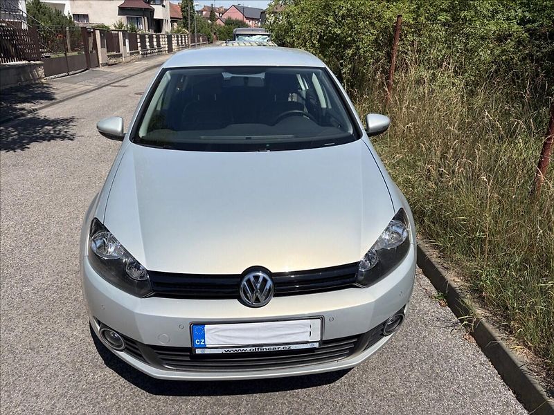 Volkswagen Golf 1,2 1.2 TSI, 1.maj, CZ,servisk - fotka 2 z 14