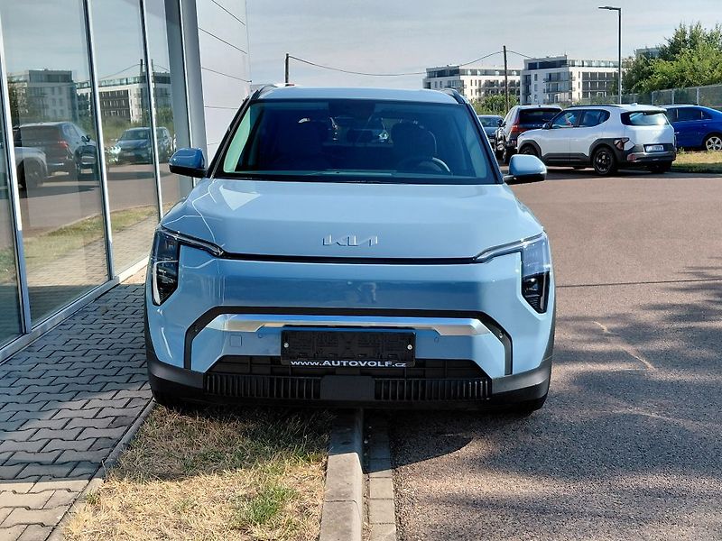 Kia EV3 EARTH elektromotor 150kW/204k - fotka 11 z 12