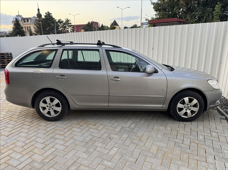 Škoda Octavia 2,0 TDI ELEGANCE tažné původČR - fotka 14 z 50