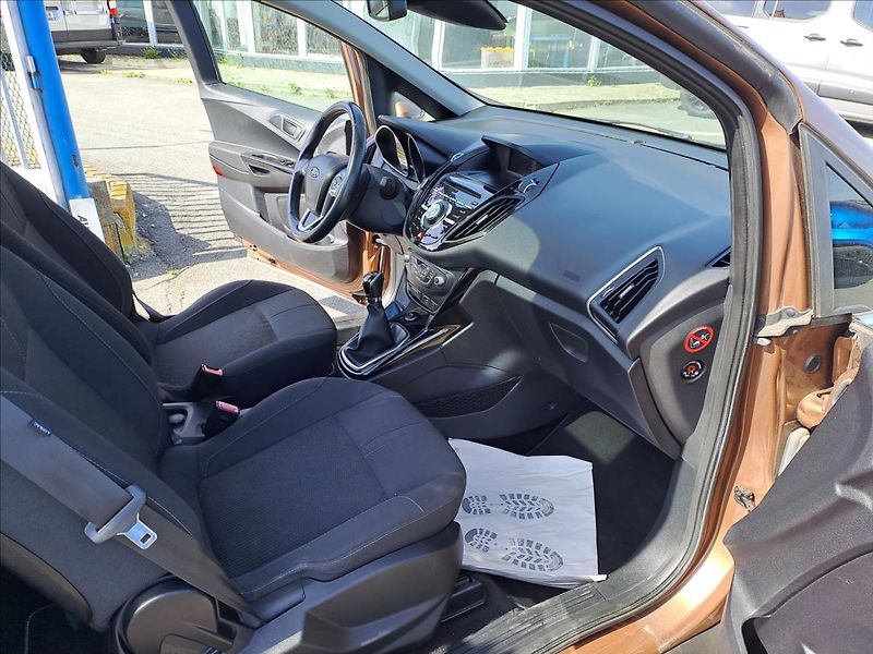 Ford B-MAX 1,0 i NOVÉ ROZVODY - fotka 7 z 16