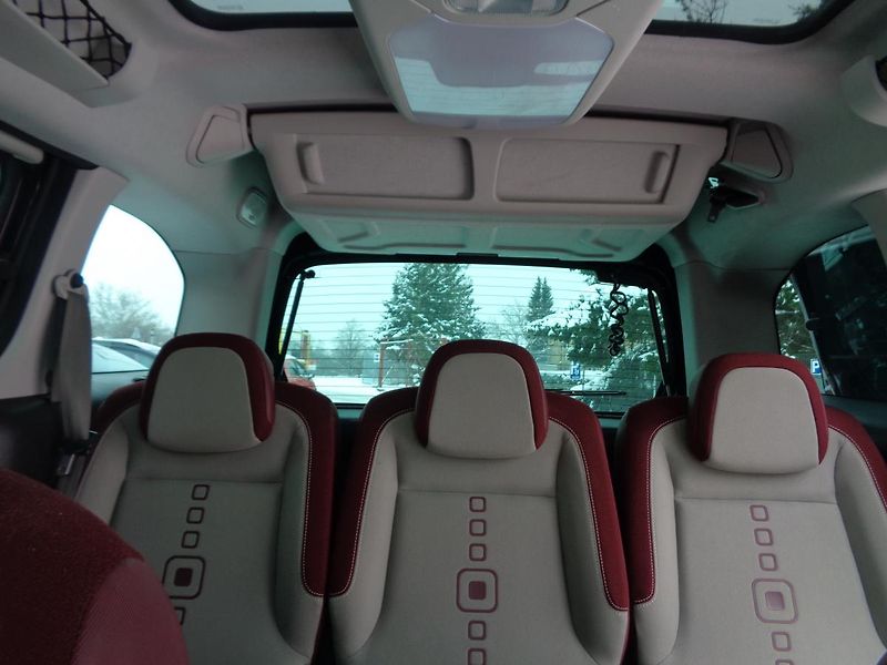 Citroën Berlingo 1,6 HDI  Multispace - fotka 12 z 17