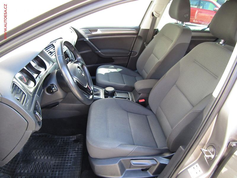 Volkswagen Golf (2013) 1.2 TSi VII, Comfortline, - fotka 9 z 20