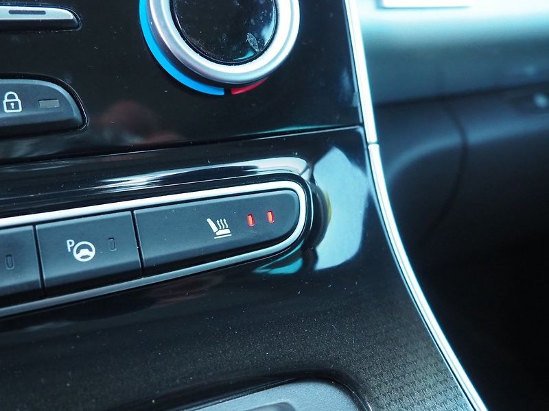 Renault Espace (2016) 1.6 dCi Init.Paris,7MÍST,Tažné - fotka 41 z 47