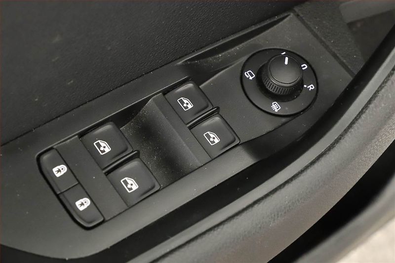 Škoda Superb (2020) iV 1.4 TSI PHEV - fotka 9 z 20