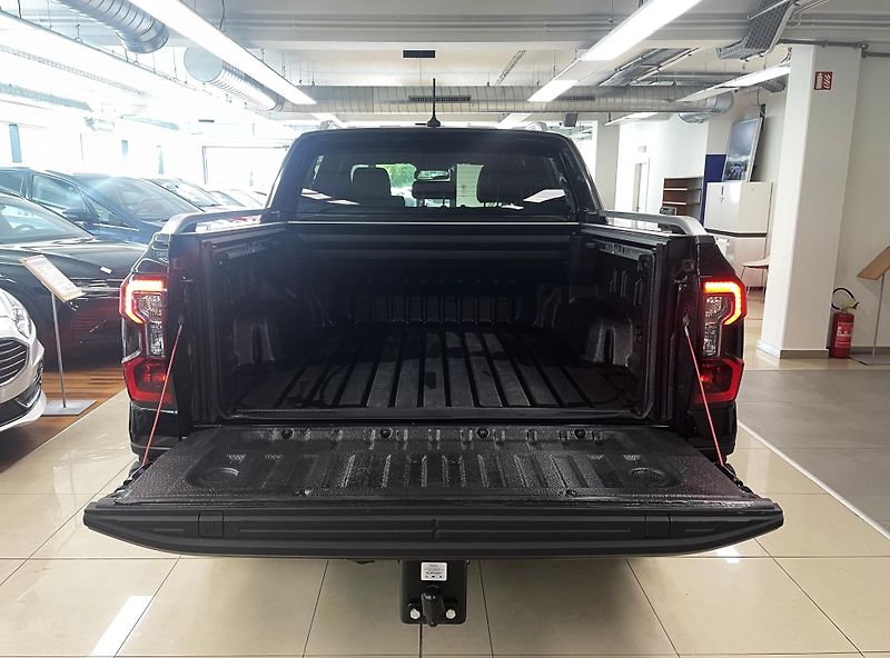 Ford Ranger WILDTRAK 3,0 V6 4x4, ČR, 1.MAJ - fotka 7 z 29