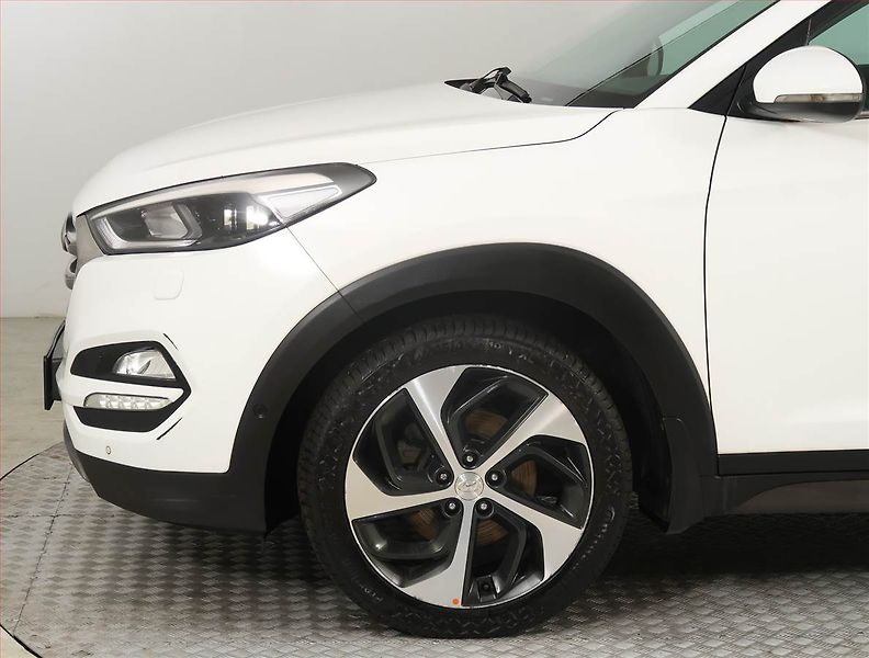 Hyundai Tucson (2016) 2.0 CRDi, 4X4, Automat - fotka 15 z 27