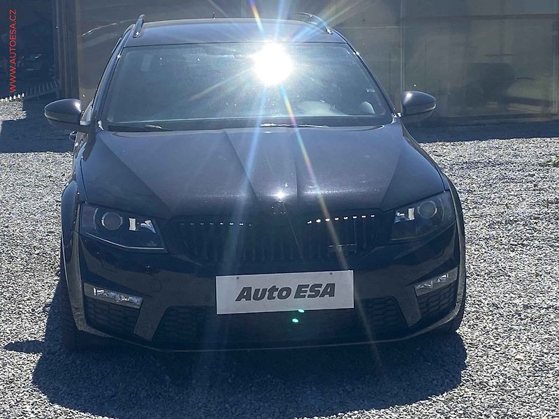 Škoda Octavia (2017) 2.0 TDi, RS, DSG, bixen, navi - fotka 2 z 18