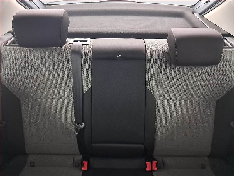 Škoda Rapid (2013) Elegance 1.6 TDI, Serv.kniha - fotka 10 z 15