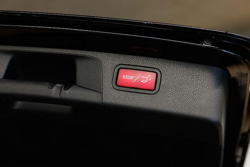 Mercedes-Benz Třídy E (2021) E 300 de T 4Matic AMG Line - fotka 13 z 39