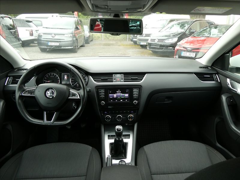 Škoda Octavia 2,0 TDi110kW ELEGANCE,ČR,ZÁVĚS - fotka 30 z 45