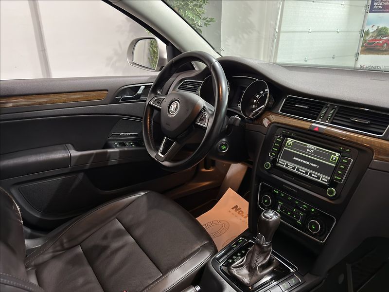 Škoda Superb 3,6   V6 260HP LAURIN WEBASTO - fotka 22 z 37