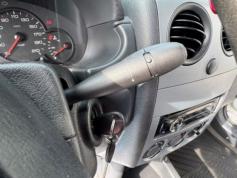 Citroën Berlingo (2005) 1.9 D Tažné - fotka 17 z 25