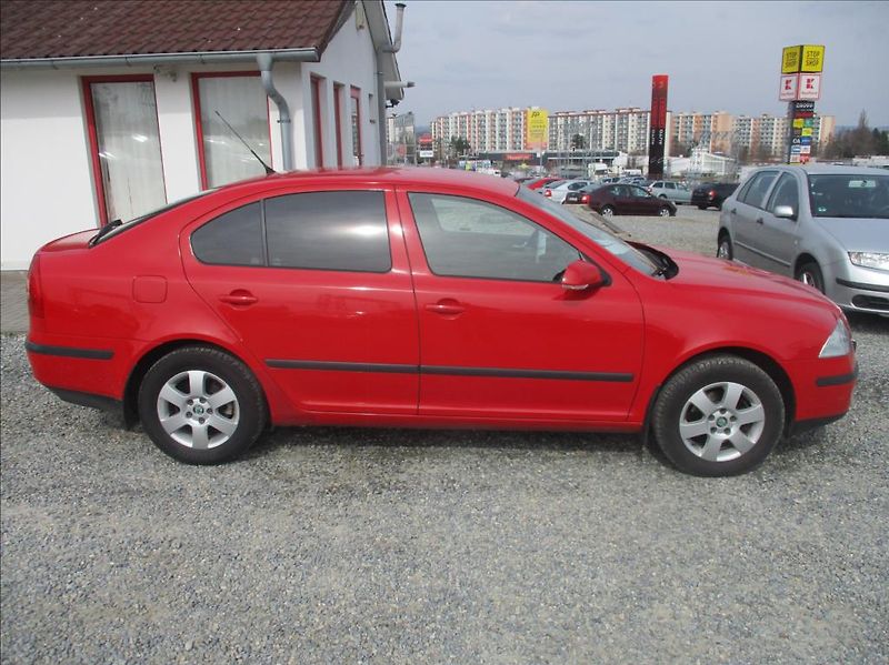 Škoda Octavia 1,6 i, Eleg,aut.klima,s.kn.,CZ - fotka 5 z 39
