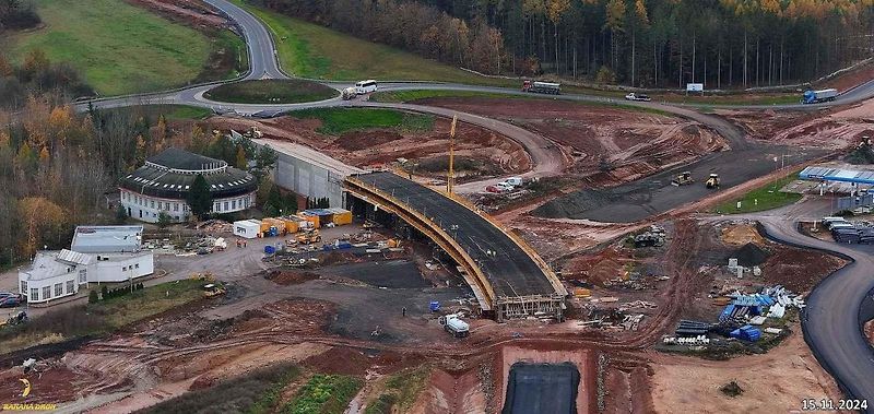 Záběry z dronu na přestavbu jesenické křižovatky na dálnici D6 Praha - Karlovy Vary.