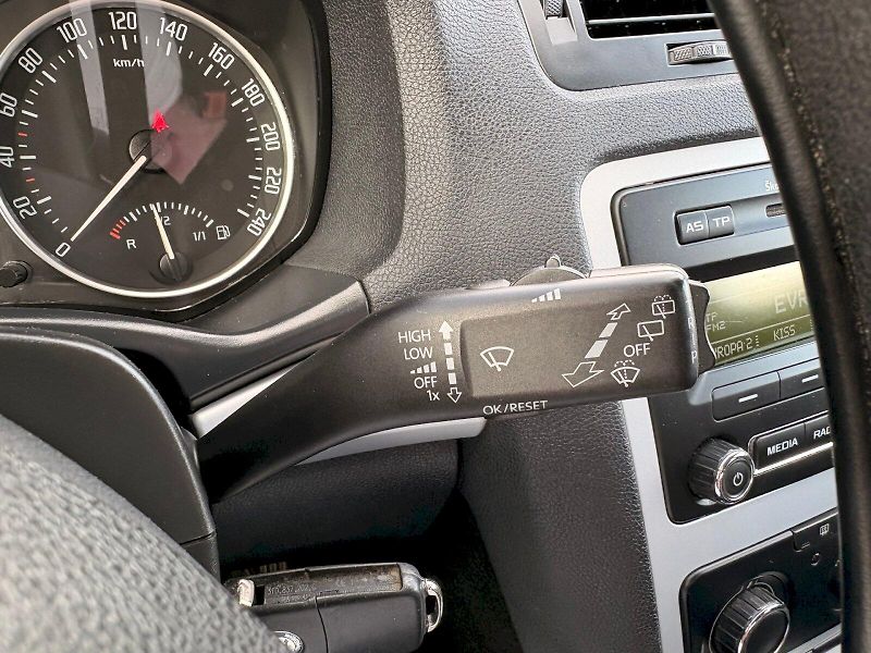 Škoda Octavia (2011) TSI 90 kW Ambition - tažné - fotka 15 z 22
