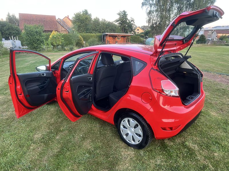 Ford Fiesta 1.5 TDCI 70KW,5DV,KLIMA,1MAJ - fotka 27 z 44