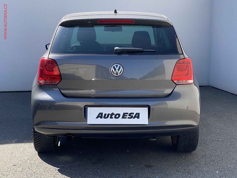 Volkswagen Polo (2010) 1.4 i, Team - fotka 5 z 18