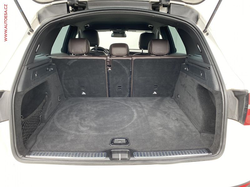Mercedes-Benz GLC (2016) 2.0T 250 4Matic, ČR, AT, LED - fotka 7 z 19