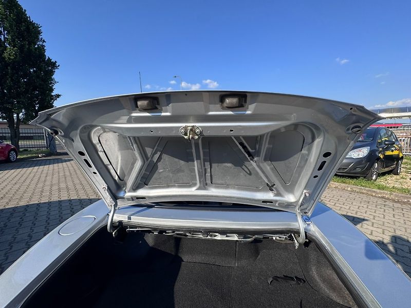 Mazda MX-5 (2000) NB 1,8 107 KW SVOR 6Q - fotka 41 z 45