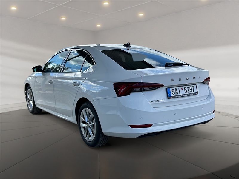 Škoda Octavia 2,0 TDI Style - fotka 4 z 11