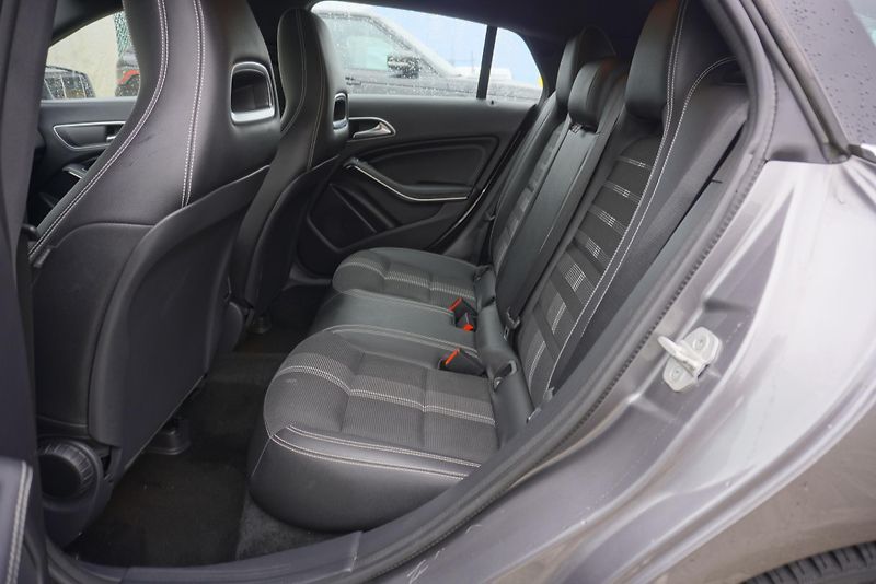 Mercedes-Benz CLA (2017) 200 2,2D SHOOTINGBRAKE AUT. - fotka 19 z 24