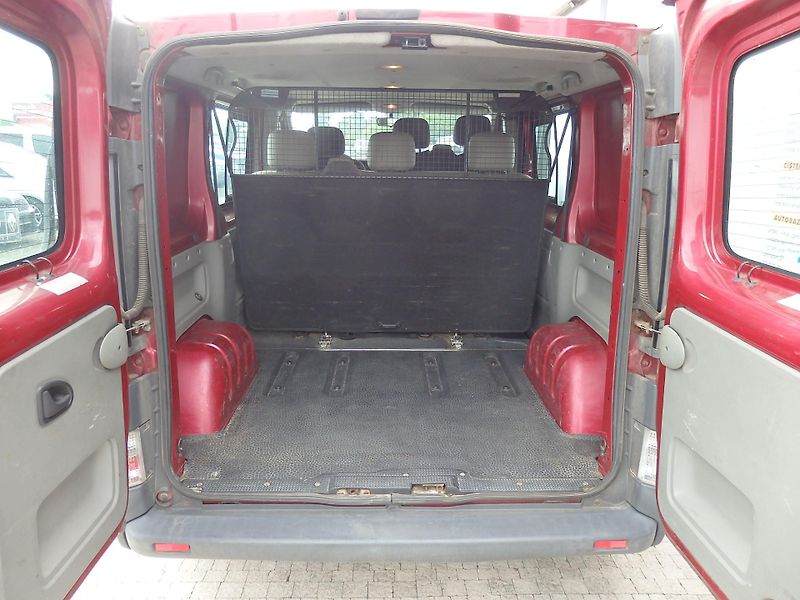 Renault Trafic 1,9 DCi 1.MAJITEL, KOUPENO ČR - fotka 8 z 15