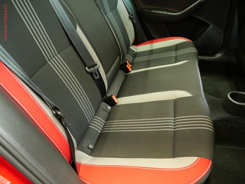 Škoda Rapid (2018) 1.0TSi, 1.maj,ČR, Xenon - fotka 12 z 24
