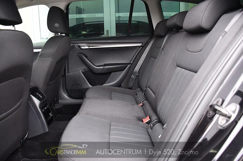 Škoda Octavia 2.0TDi STYLE EXTRA TAŽNÉ - fotka 17 z 47