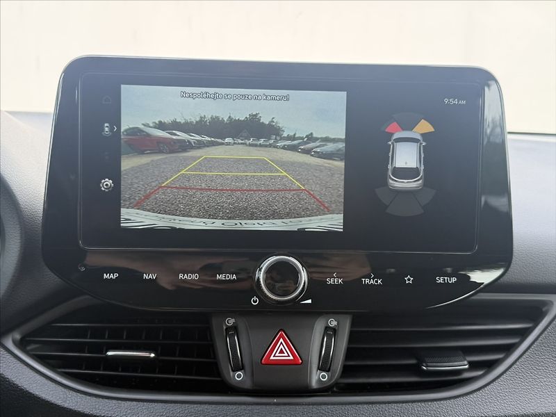 Hyundai i30 1,5 CVVT 71kW Comfort - fotka 15 z 24