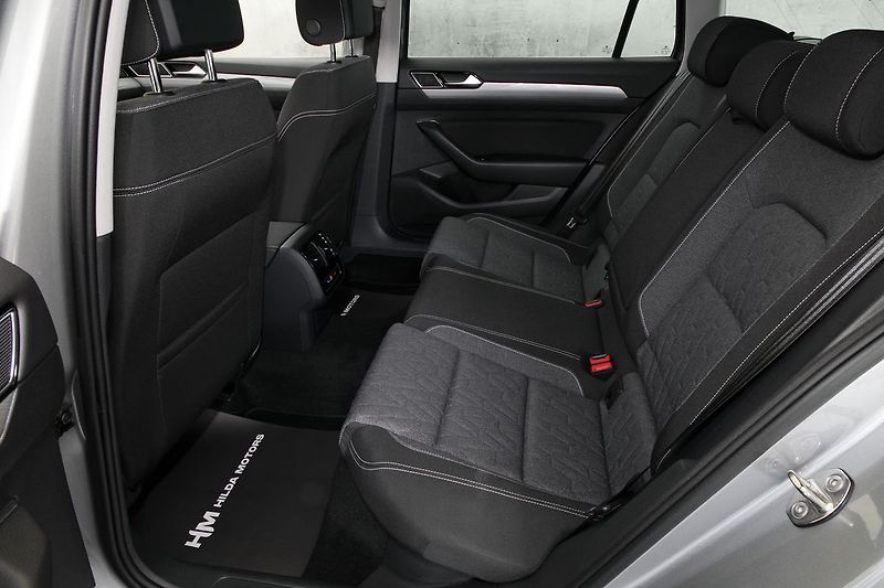 Volkswagen Passat 2.0TDI 110kW DSG IQ ACC Tažné - fotka 9 z 29