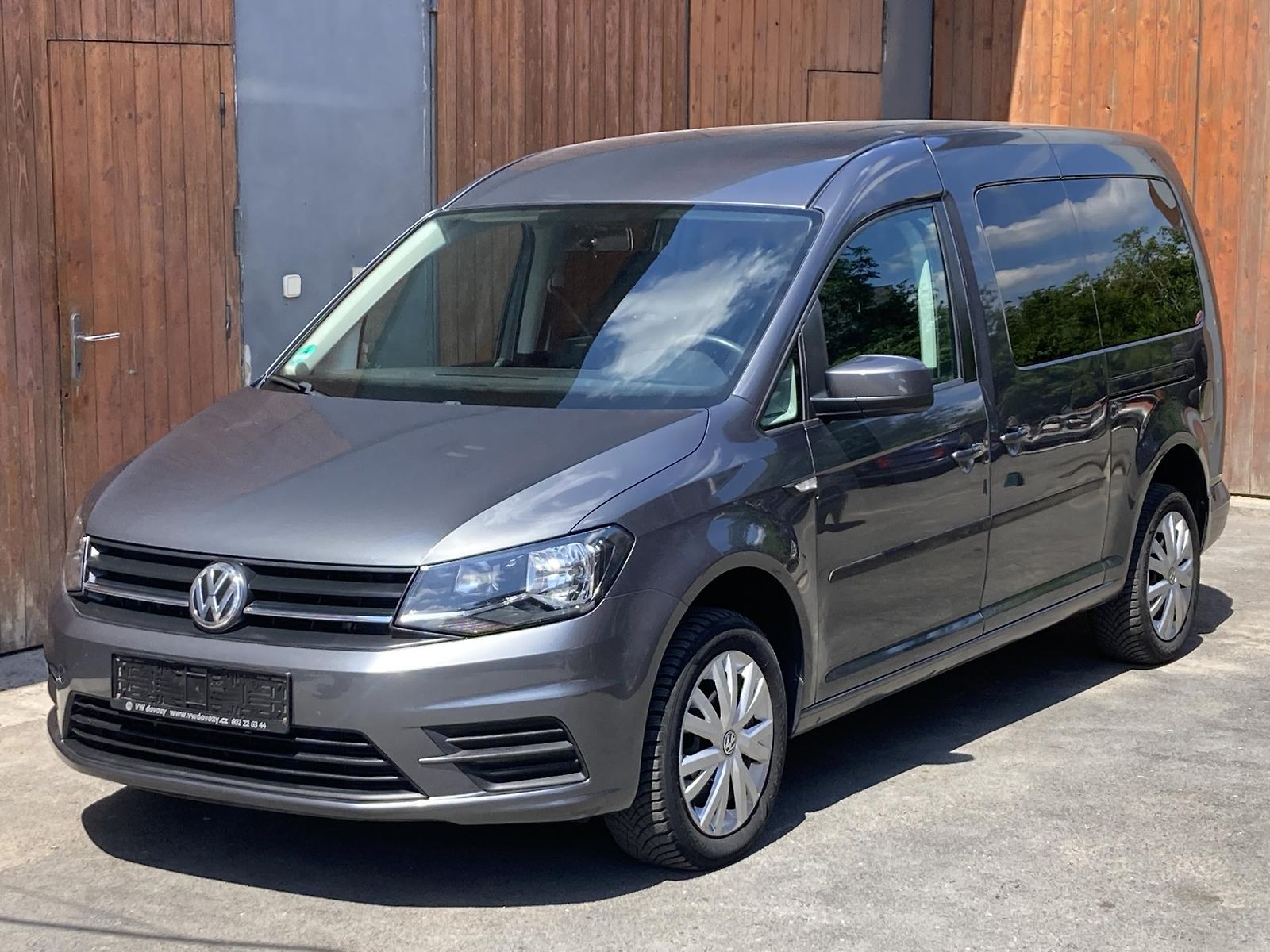 Volkswagen Caddy  MAXI 2,0TDi 7míst novérozvody