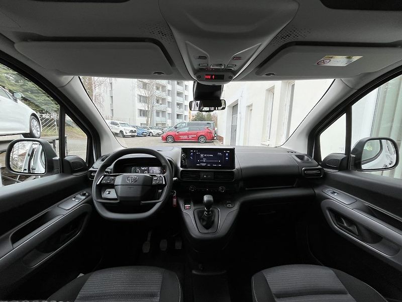 Toyota ProAce City Verso 1.5 D 100 MT Business - fotka 26 z 27