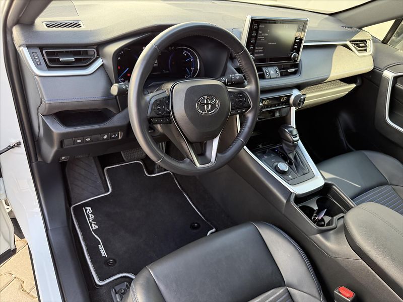 Toyota RAV4 2,5 Selection - fotka 7 z 21