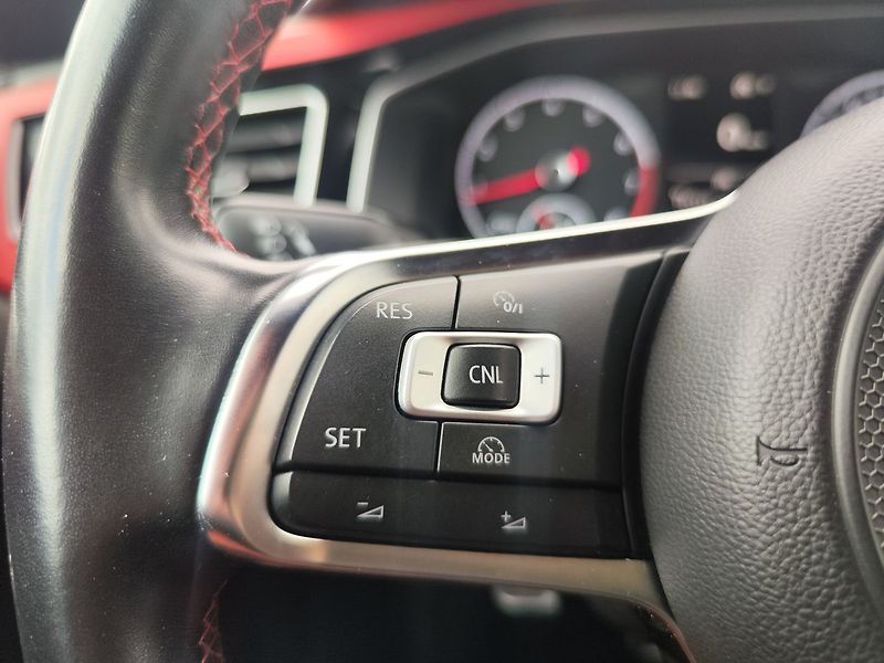 Volkswagen Polo 2.0 TSi/147kW GTI DSG - fotka 21 z 27