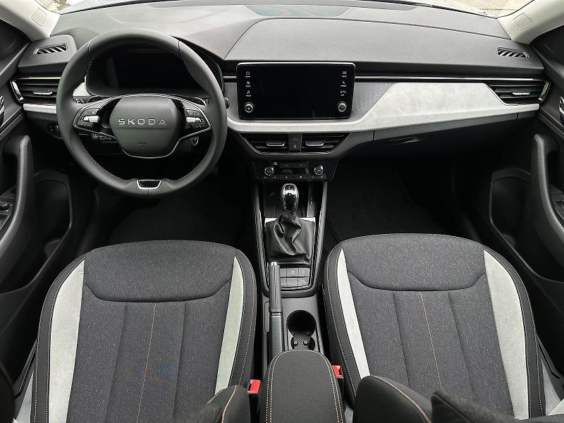 Škoda Scala 1.0TSi DSG 116PS LED V.Cockpit - fotka 37 z 46