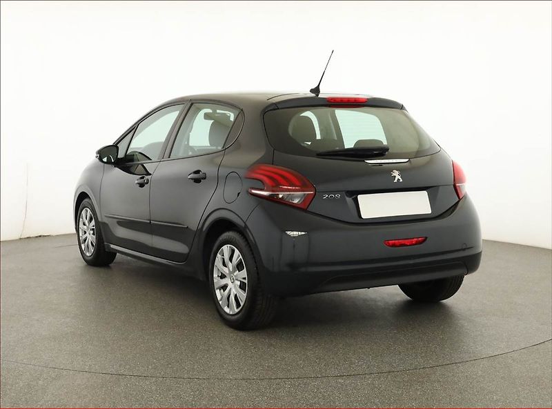 Peugeot 208 (2019) 1.5 BlueHDI, ČR,1.maj - fotka 4 z 14